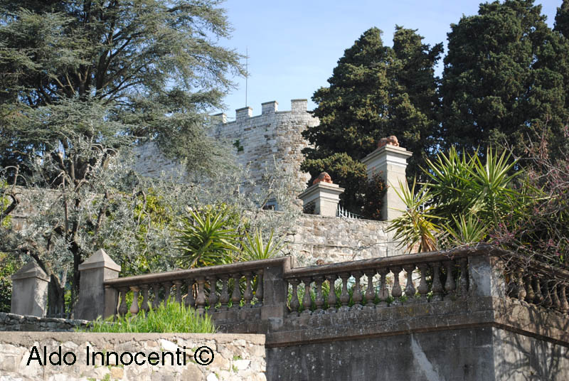 ROCCA DI MONTEMURLO: ROCCA 2' IMMAGINE
